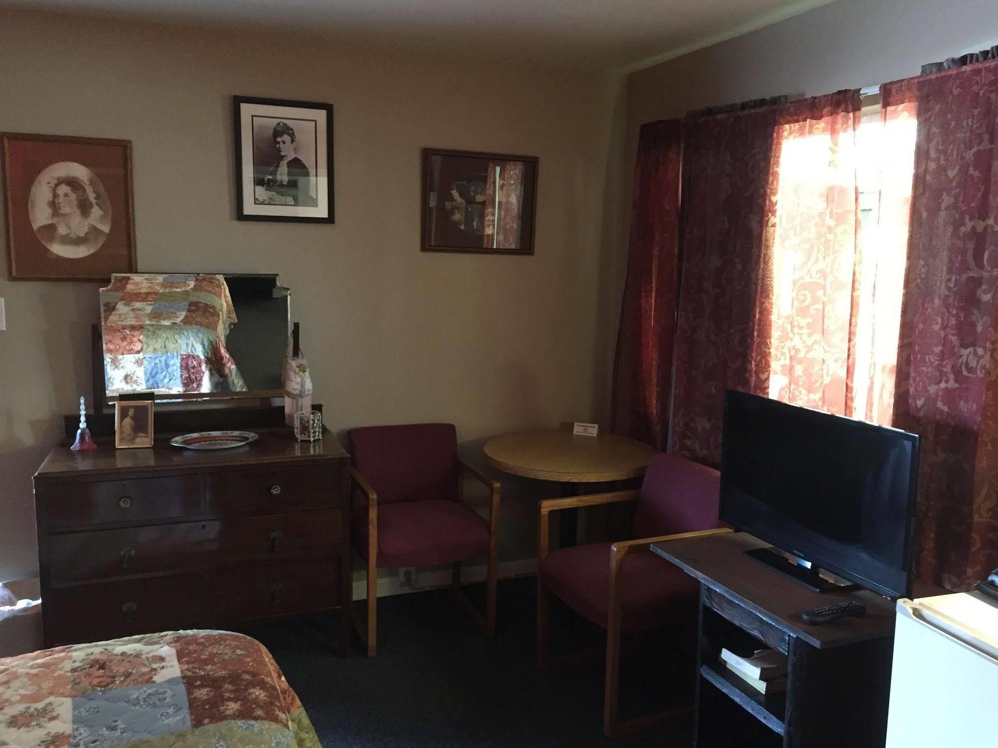 Holiday Lodge Grass Valley Buitenkant foto